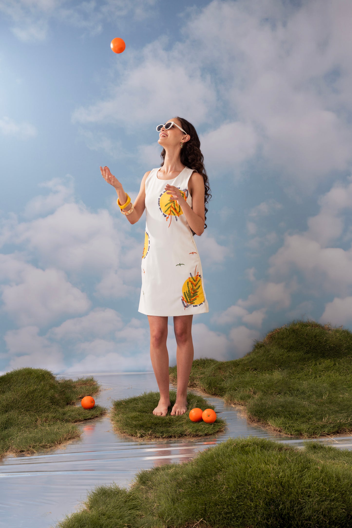 CHEERFUL YELLOW DRESS