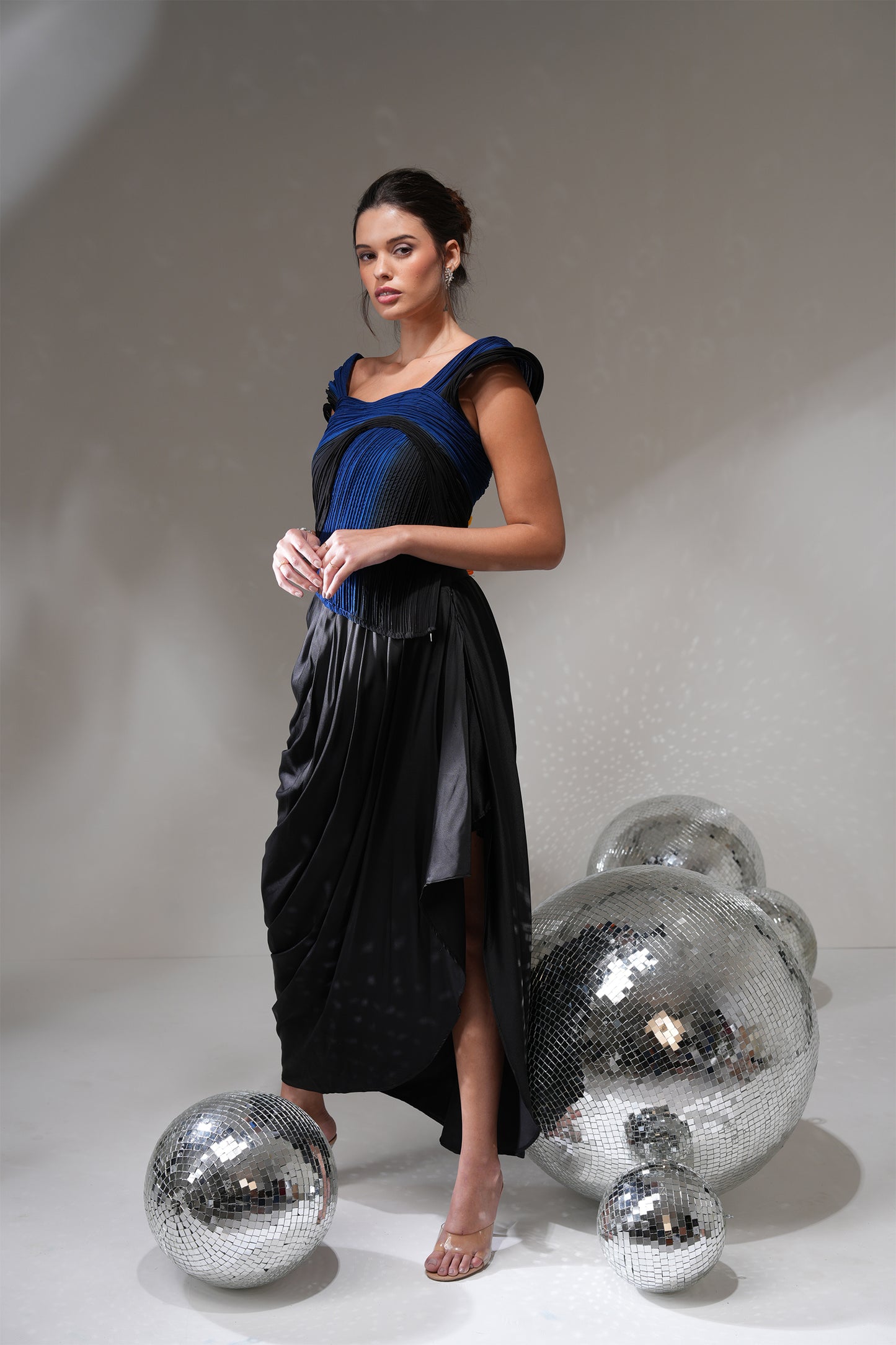Bellini Beauty Sculpted Dhoti Set