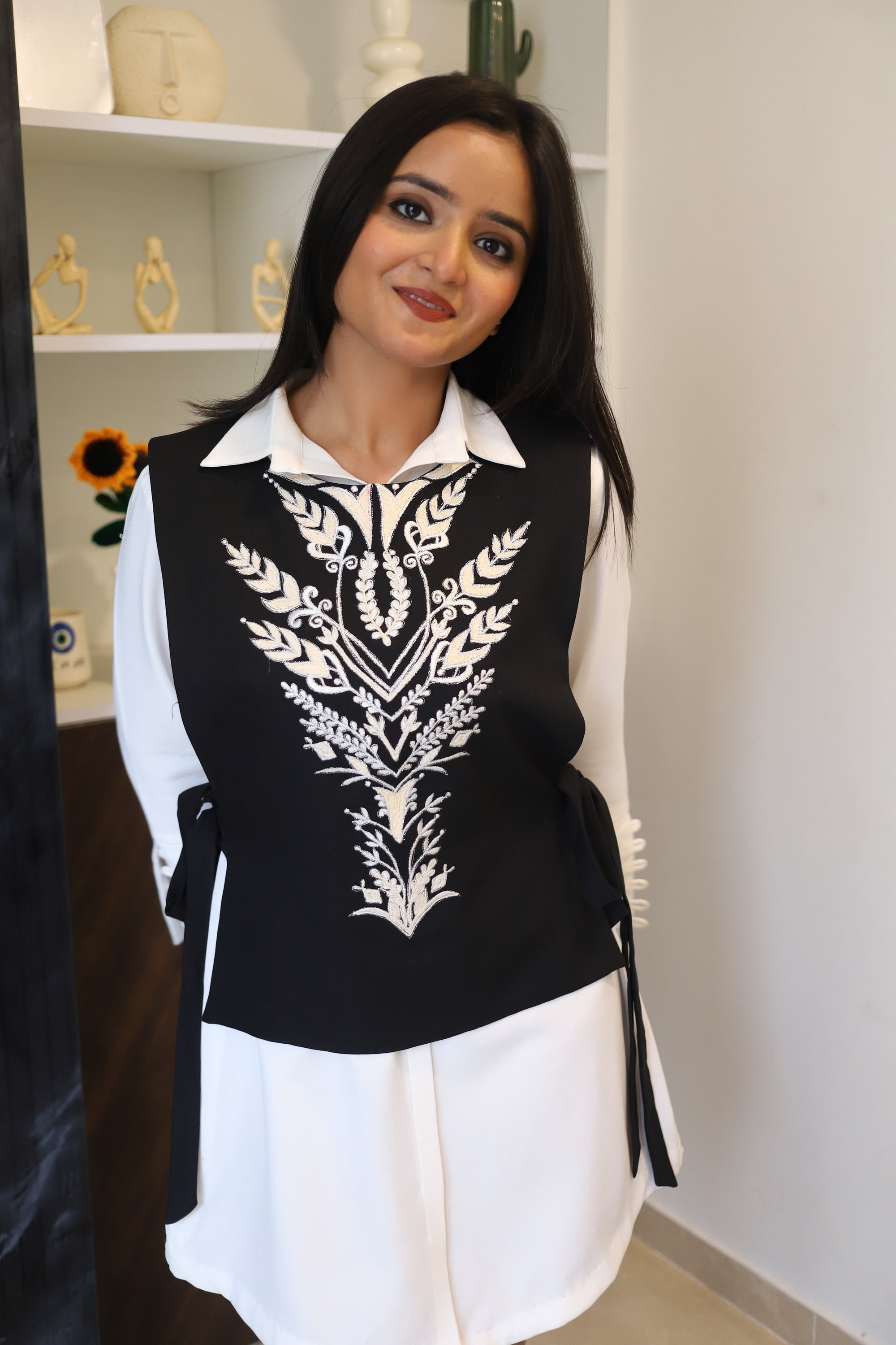 VINTAGE CAPE DRESS